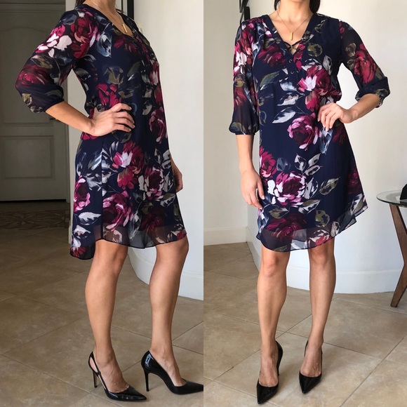 Iz Byer Dresses & Skirts - Iz Byer Painterly Floral shift dress - Navy
